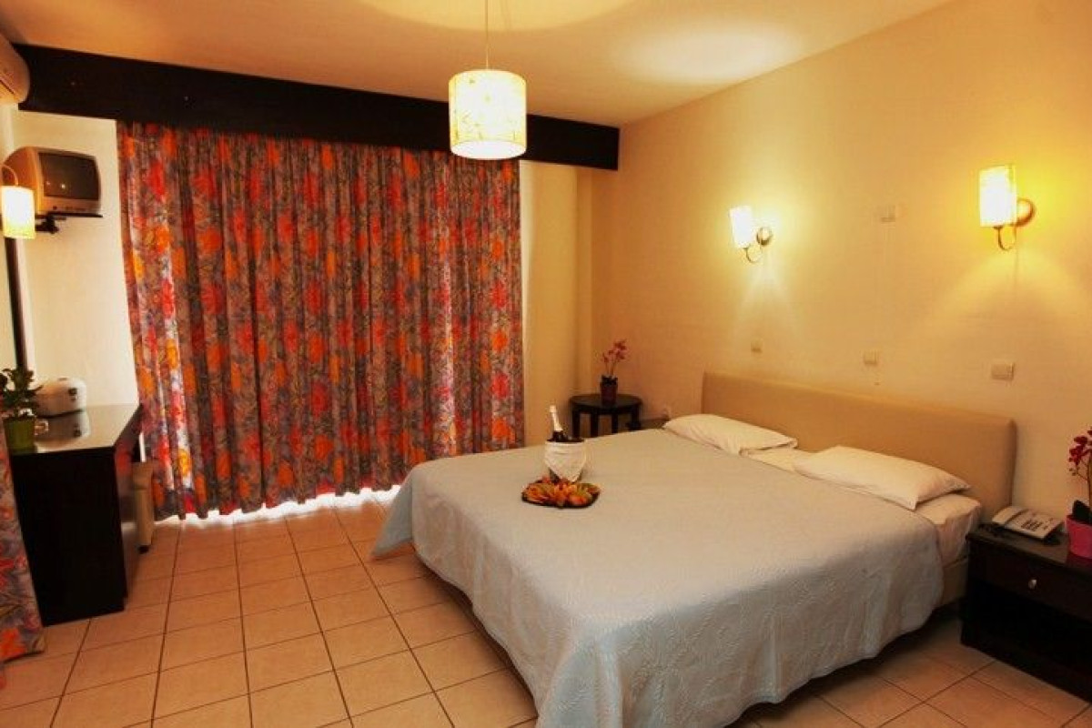 Maranton Beach Hotel