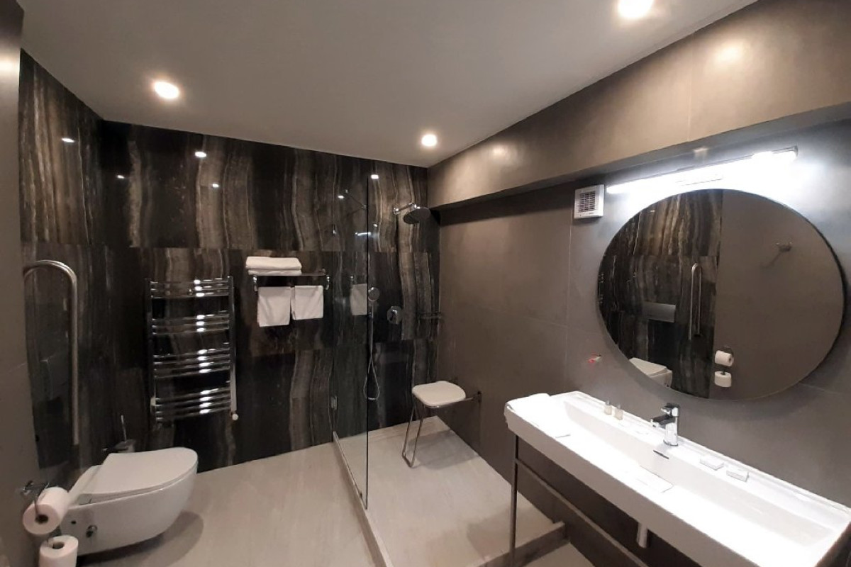 HOTEL UNIVERS T.