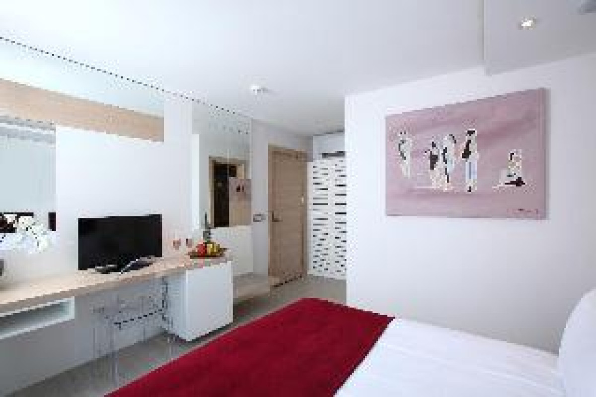 NO 81 HOTEL