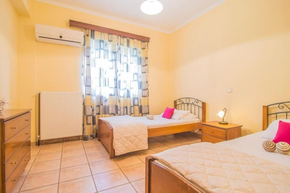 TONIA APARTMENTS