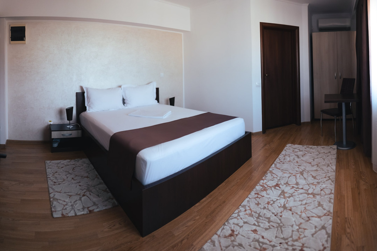 Delta Est Hotel