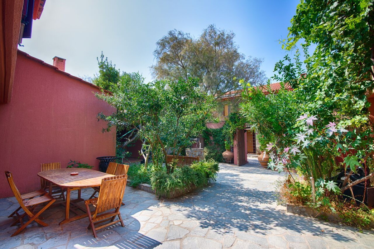 The Varos Residences Hotel