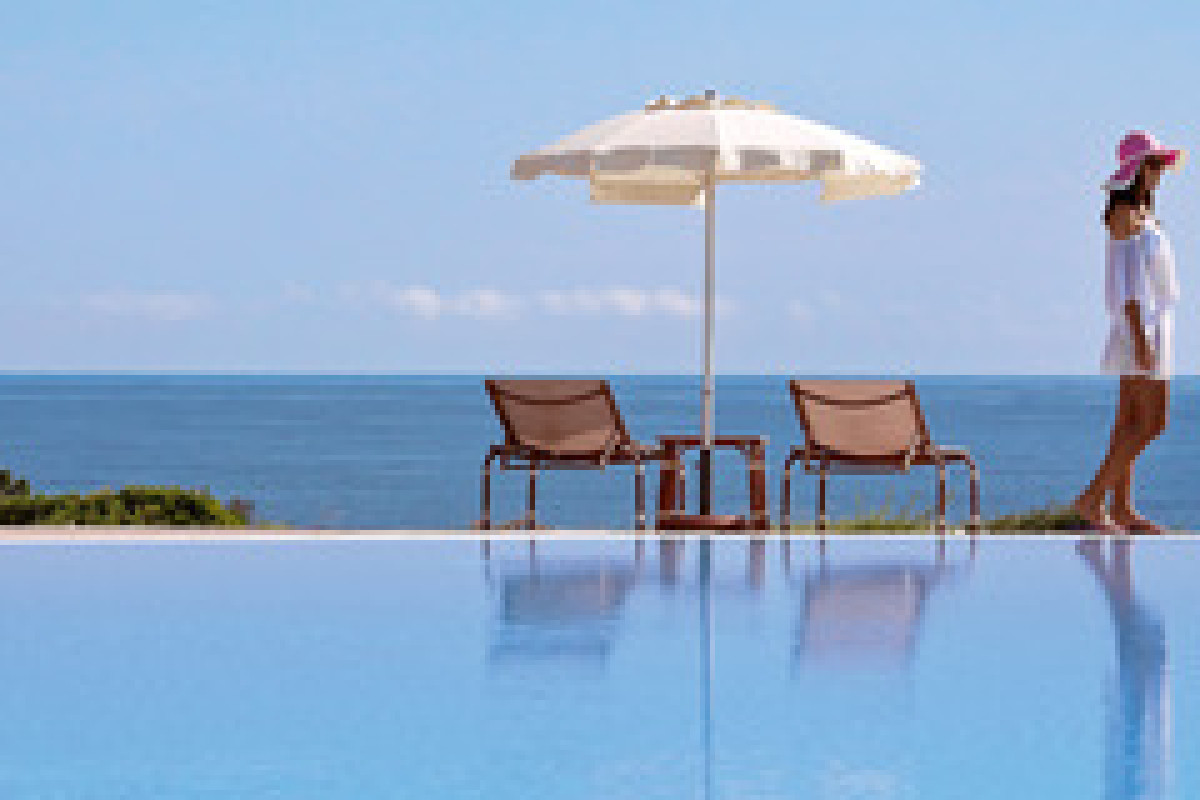 COLONNA RESORT