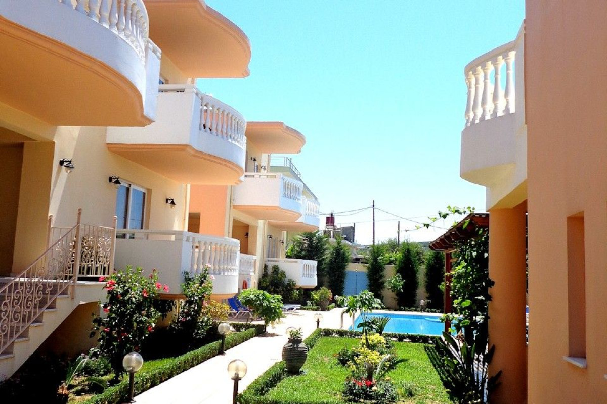 Golden Rose Suites