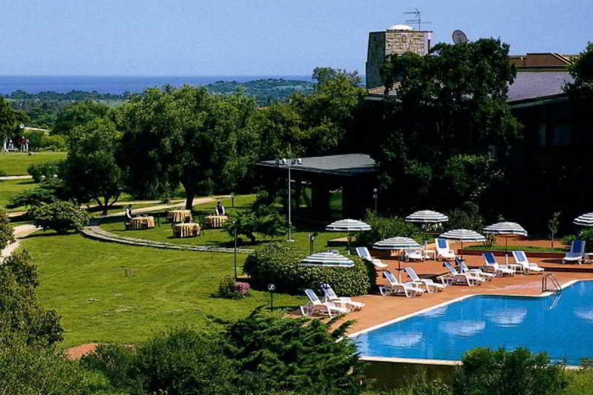 IS MOLAS RESORT
