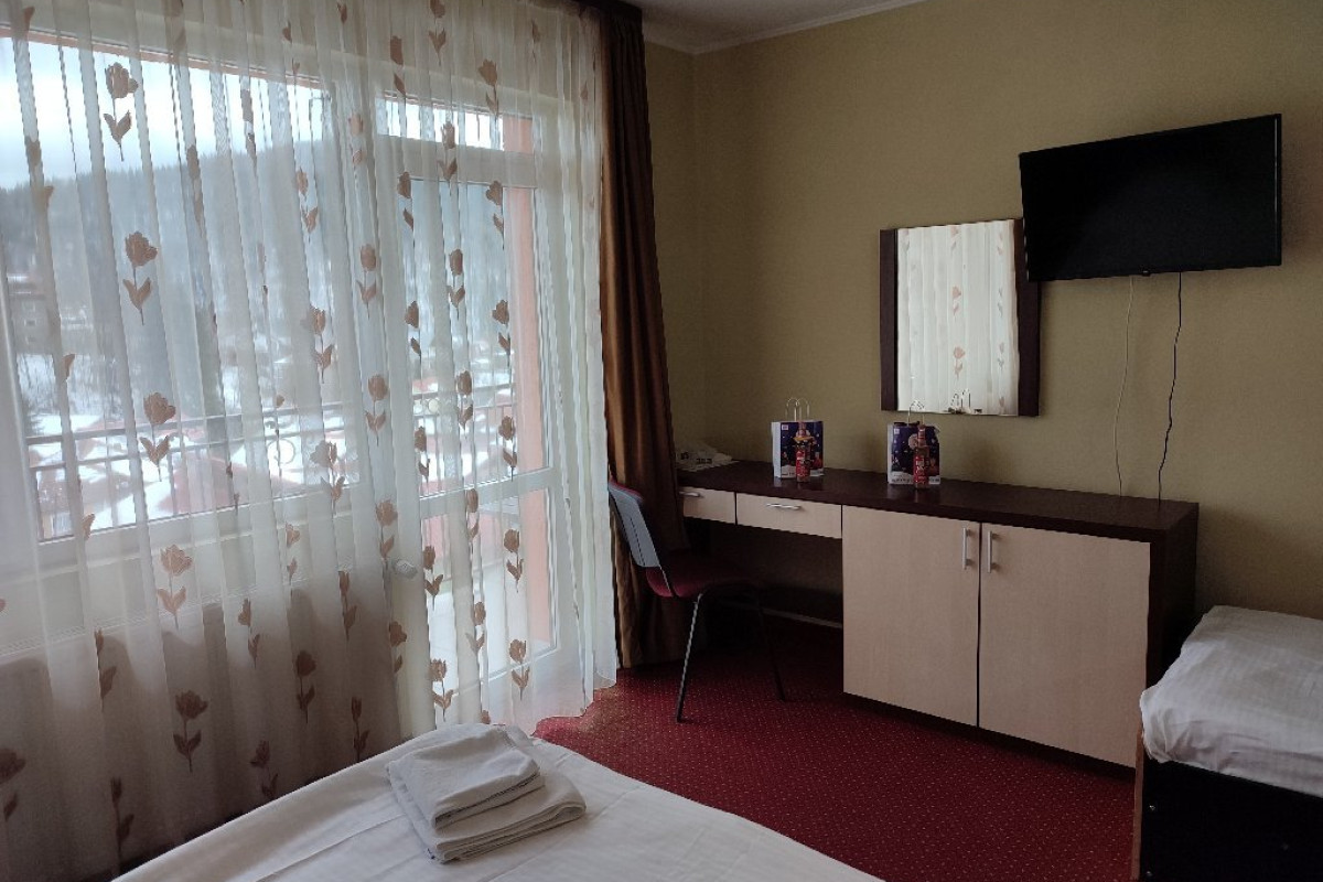 HOTEL IRI.