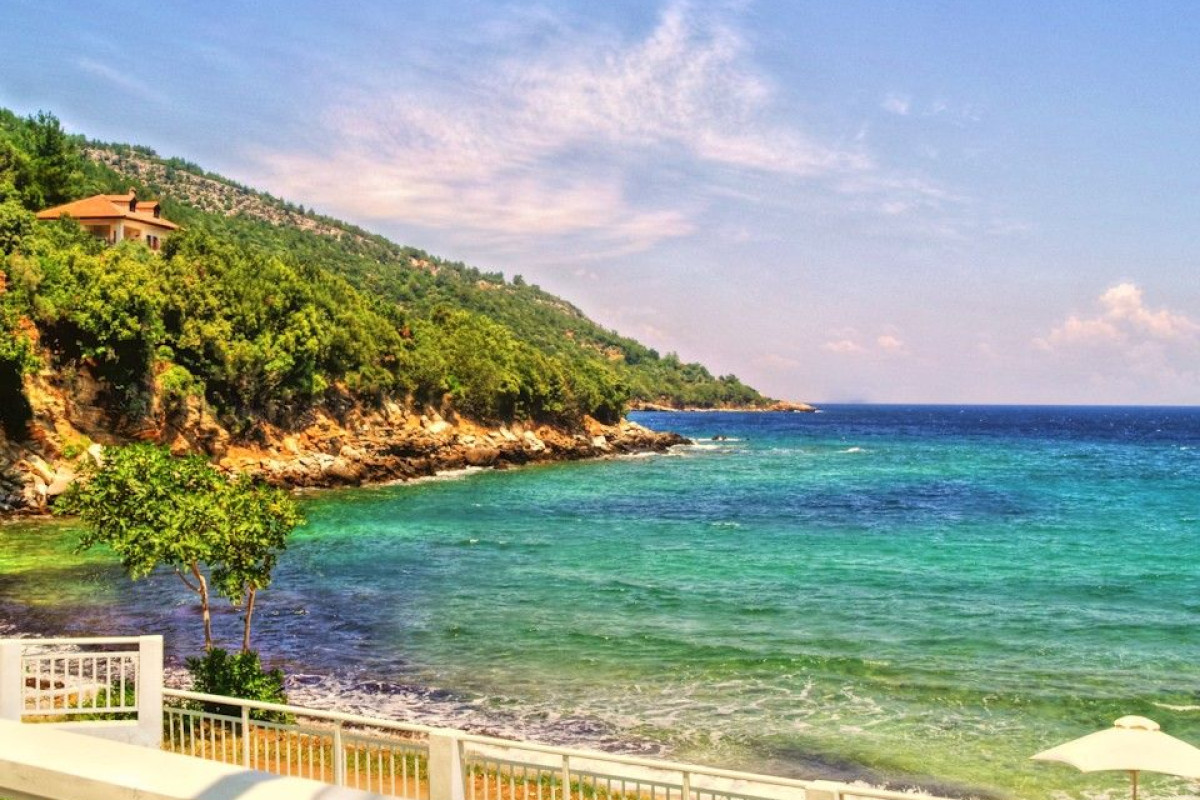 Maranton Beach Hotel