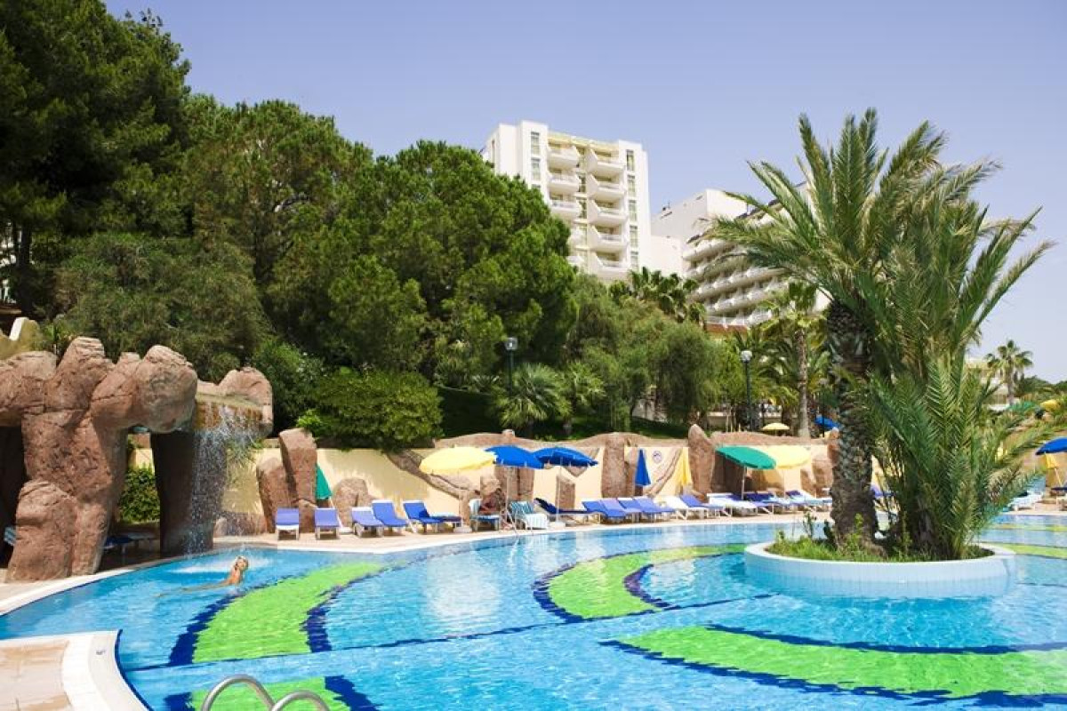FANTASIA DELUXE HOTEL