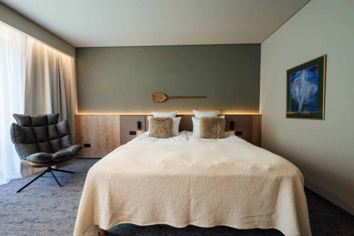 PEAKTURE HOTEL