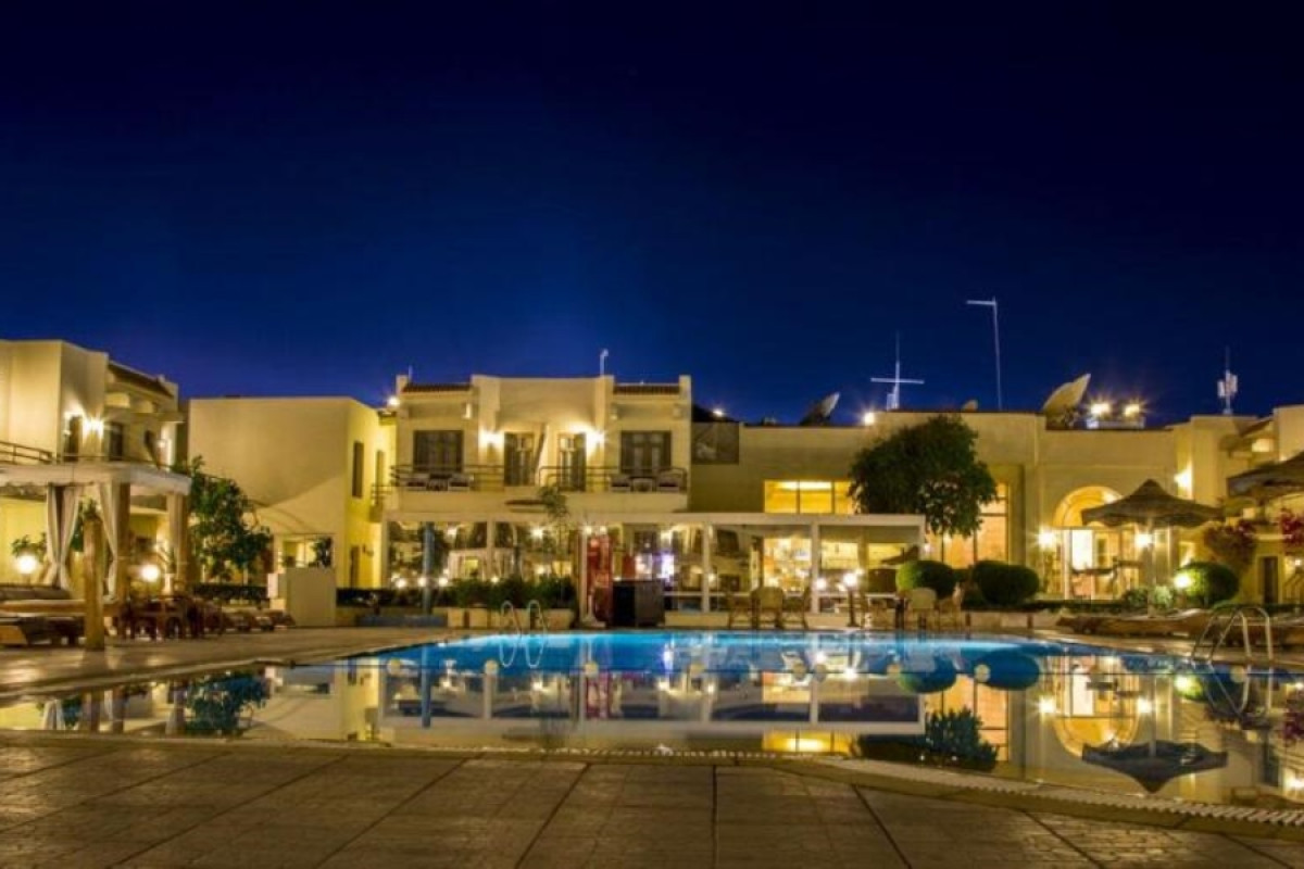 CATARACT LAYALINA