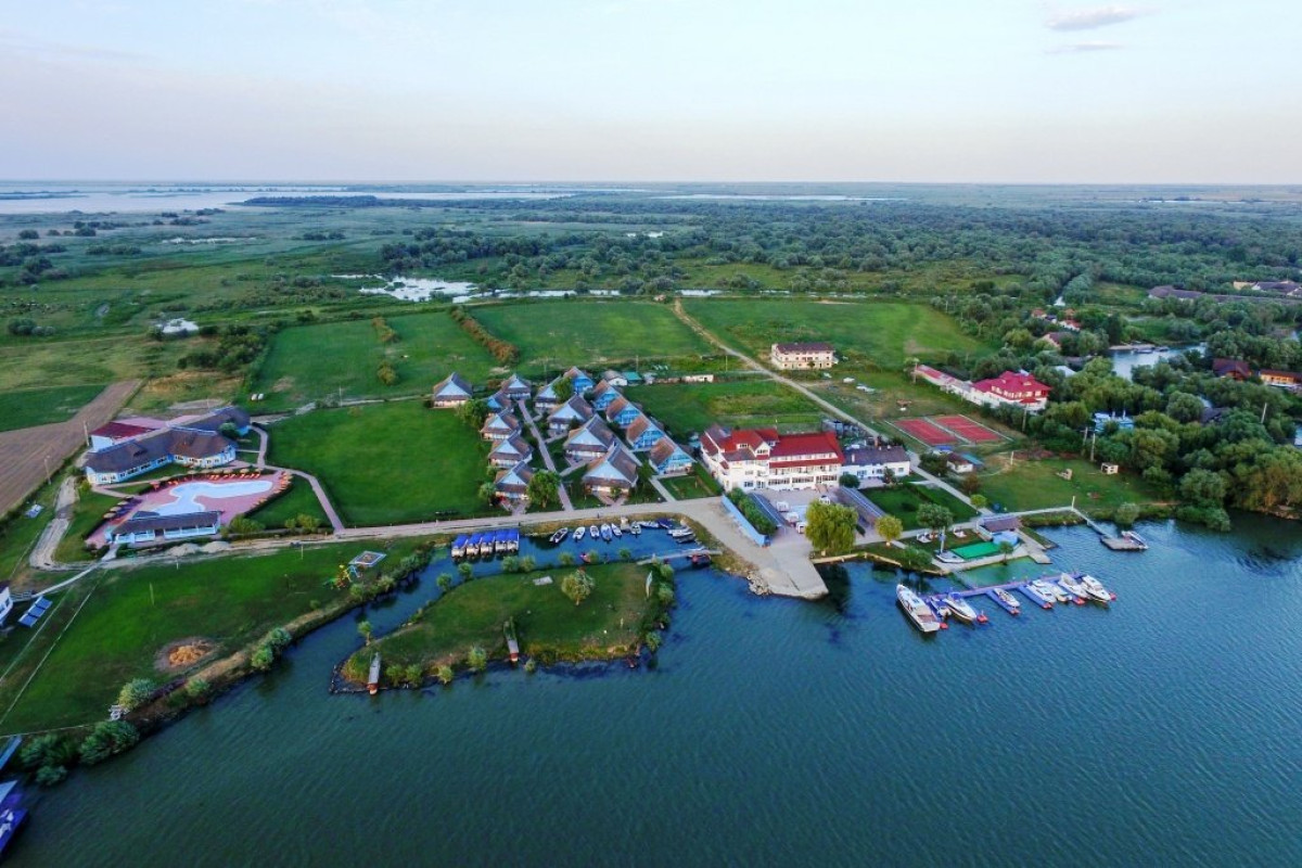 CORMORAN RESORT.