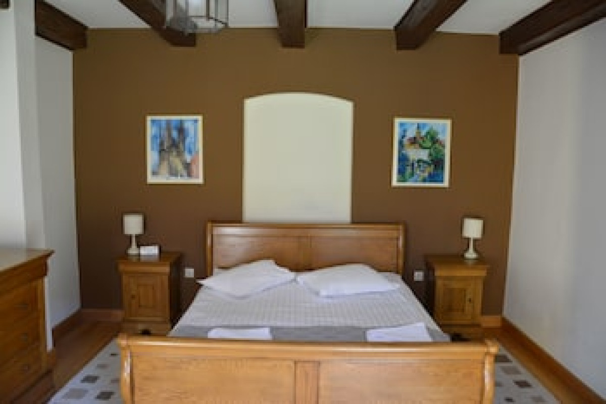CRISTIAN INN