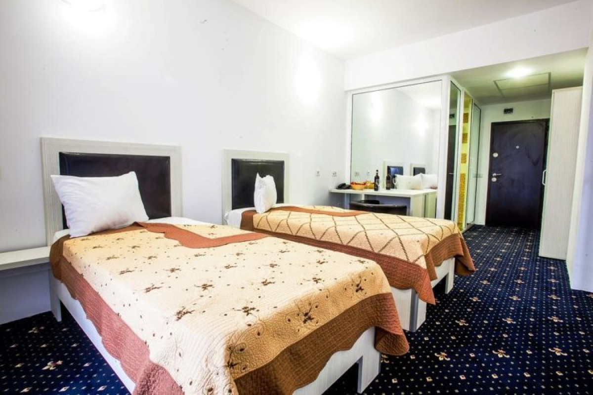 Hotel Charter