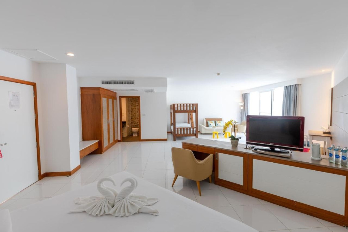 Pinnacle Grand Jomtien Resort & Beach Club