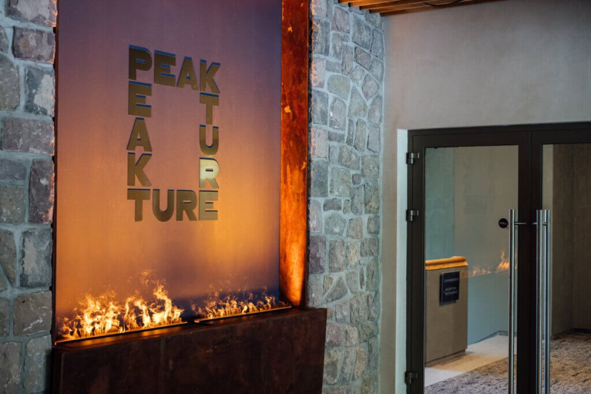 PEAKTURE HOTEL