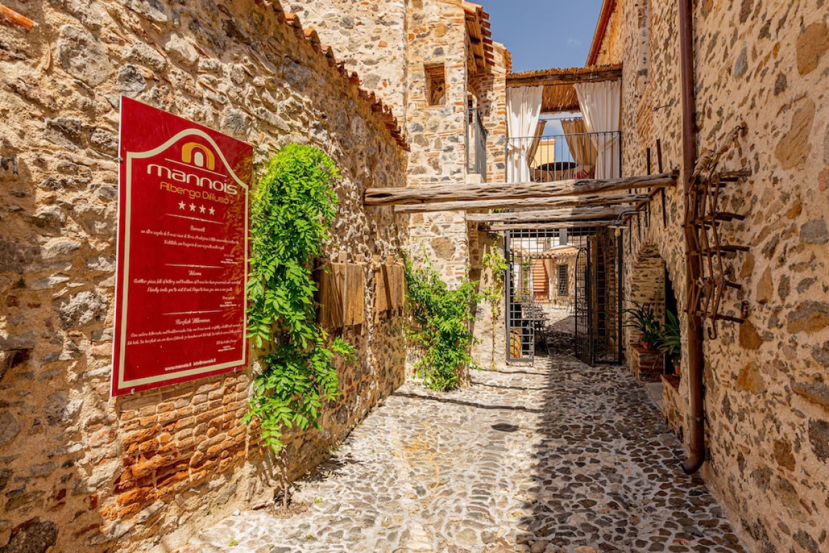 ALBERGO DIFFUSO MANNOIS