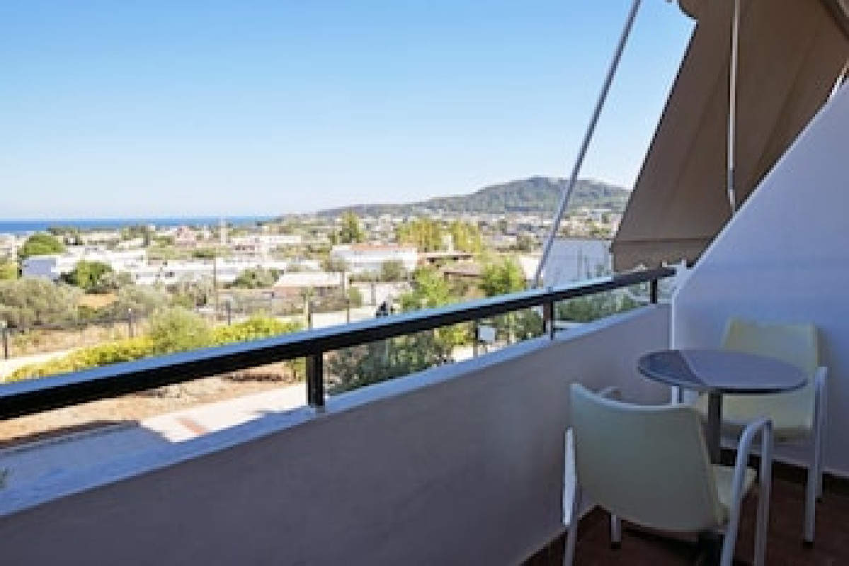 HOTEL TELHINIS