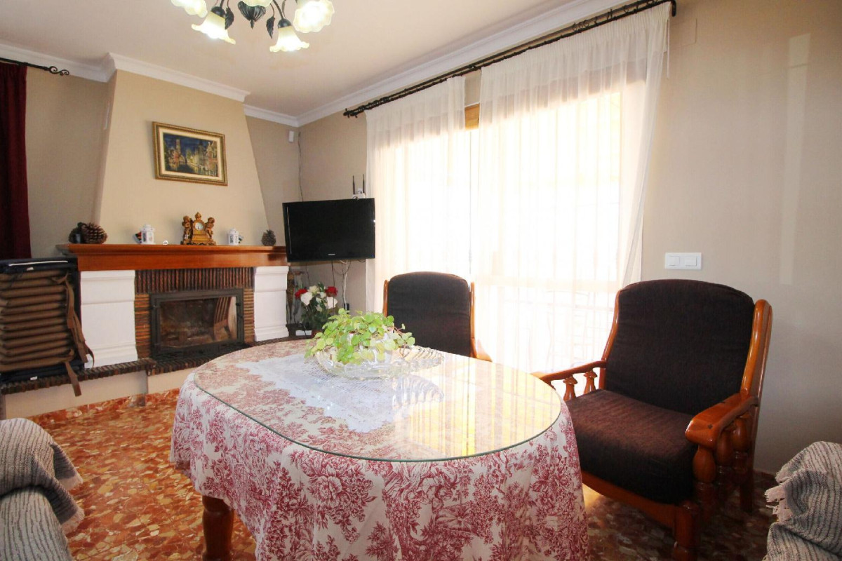 1090 Villa Las Flores