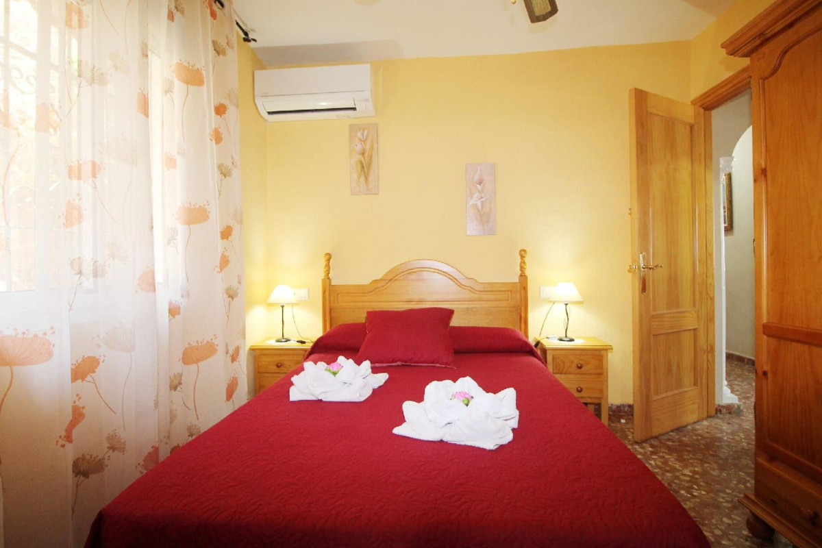 1090 Villa Las Flores
