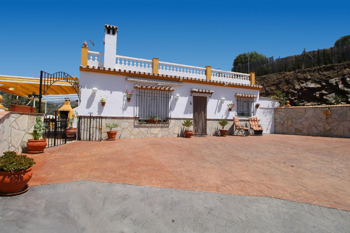1090 Villa Las Flores