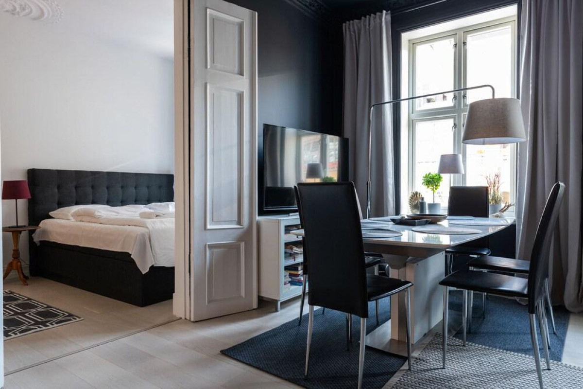 2 bedroom apartment 8 guests