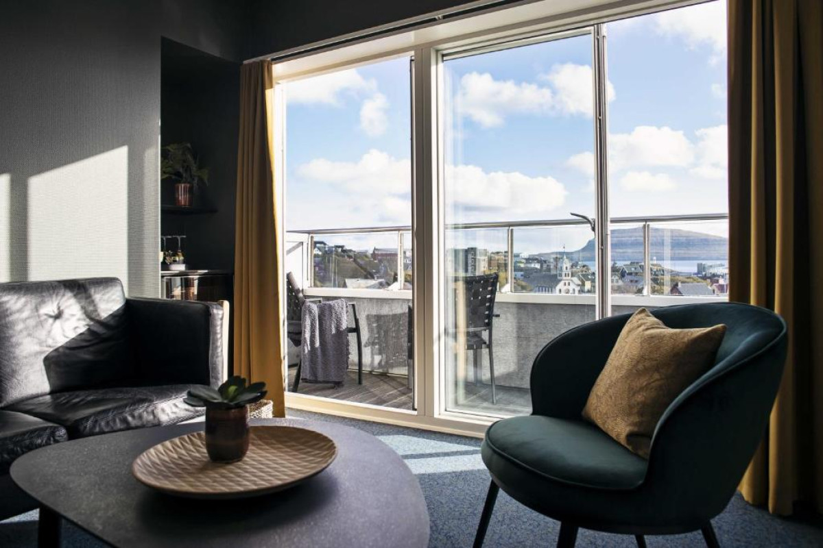 62N Hotel