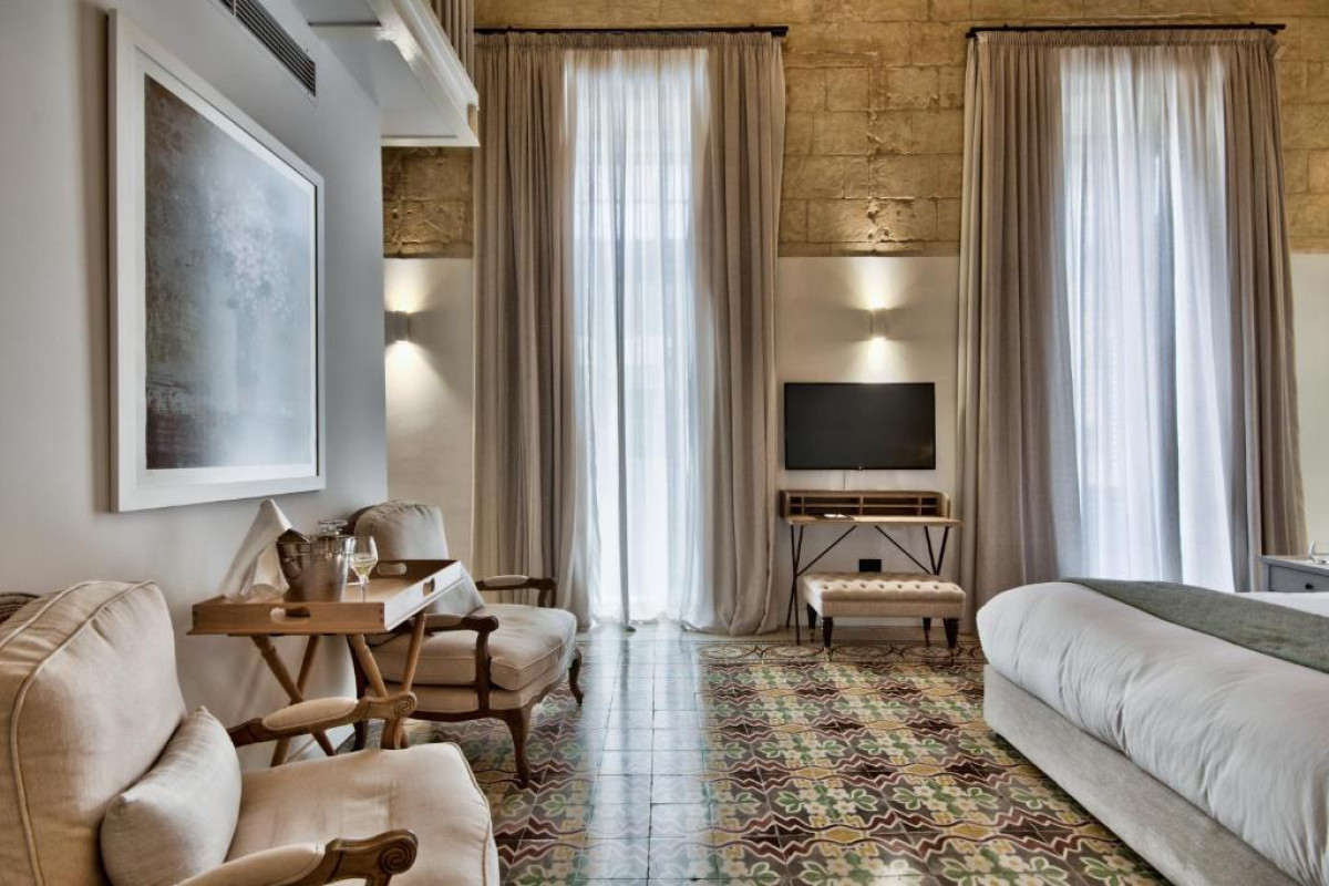 66 Saint Paul's & Spa