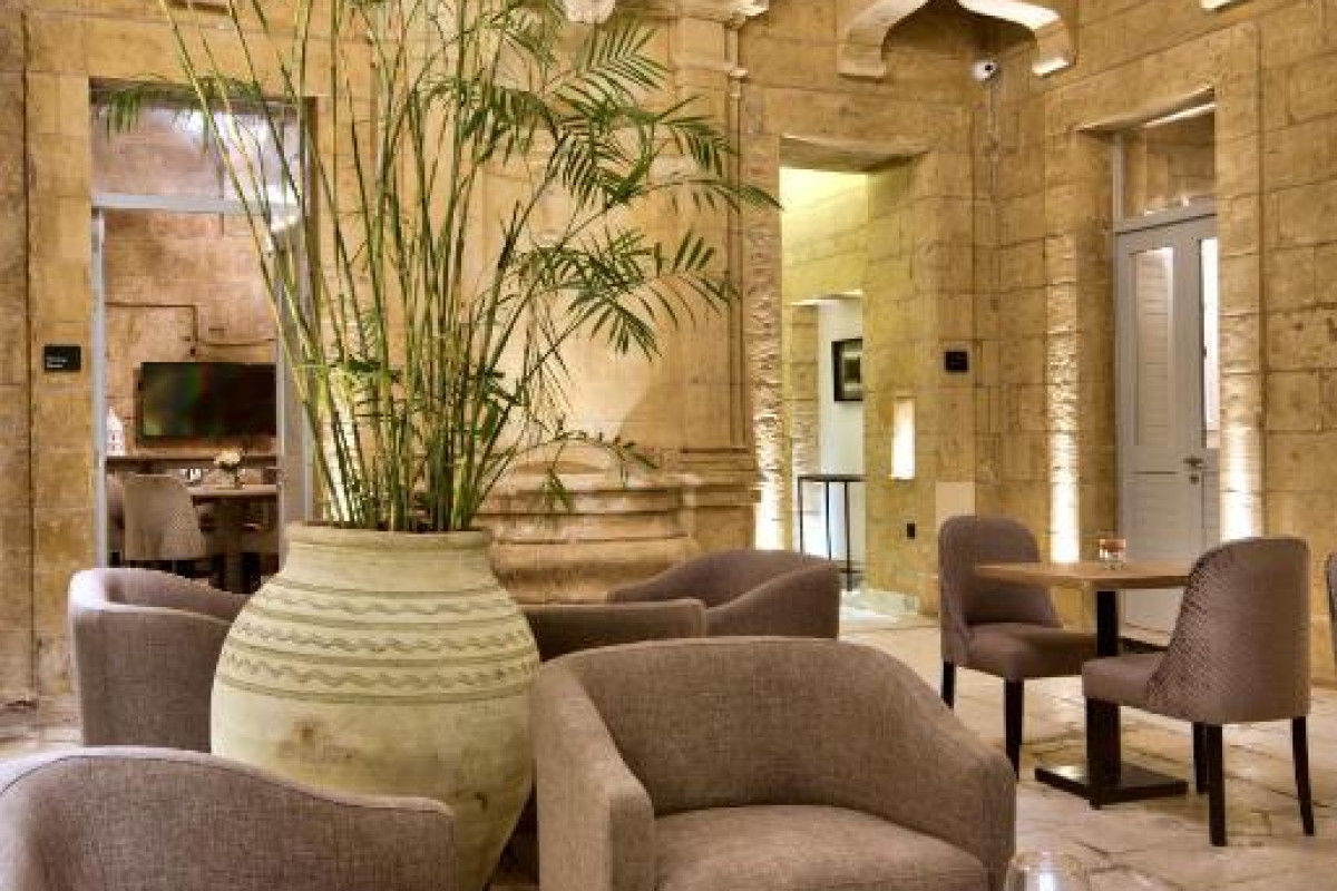 66 Saint Paul's & Spa