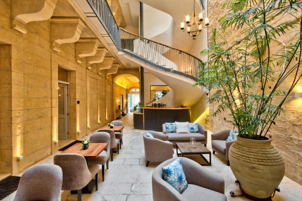 66 Saint Paul's & Spa