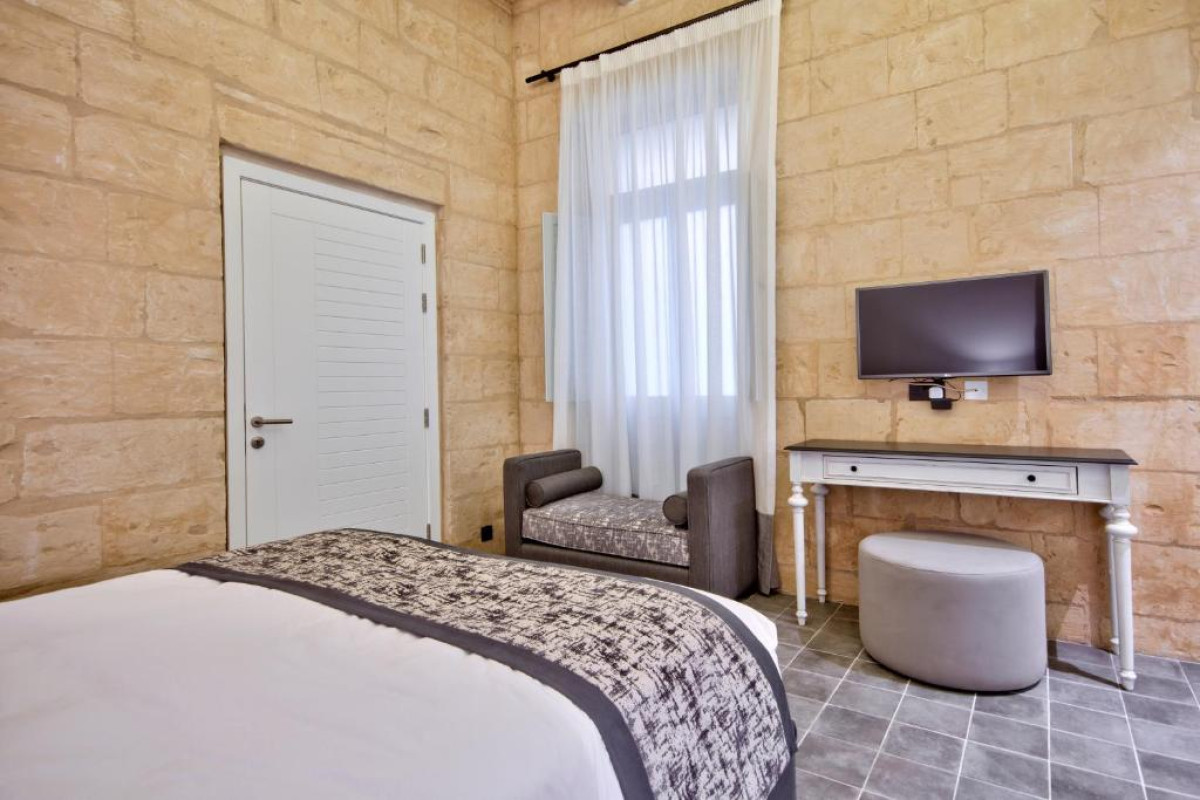 66 Saint Paul's & Spa