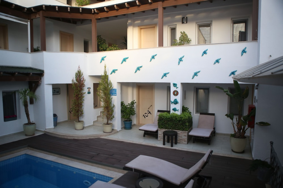 7 ART FESLEGEN HOTEL