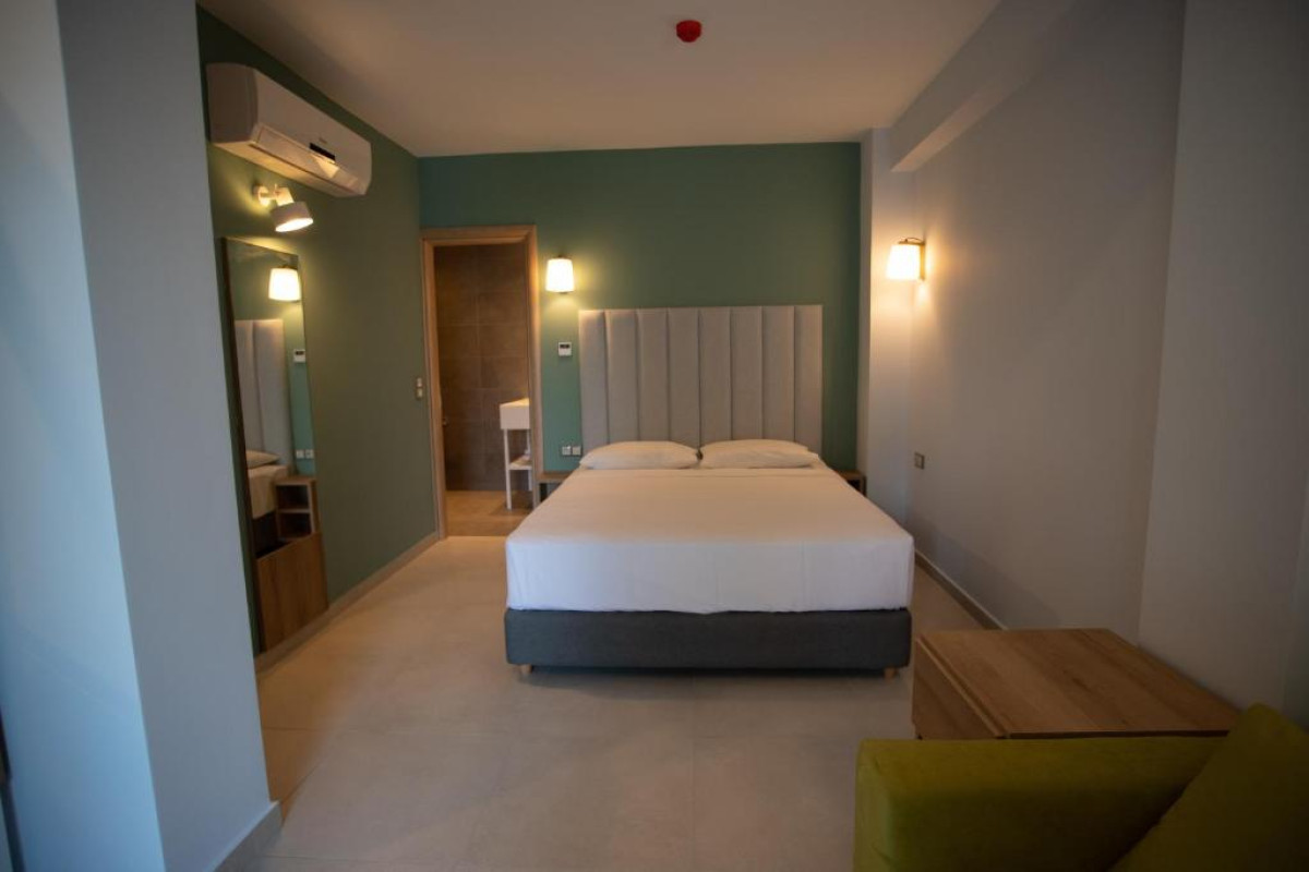 8 Boutique Hotel (Potidea)