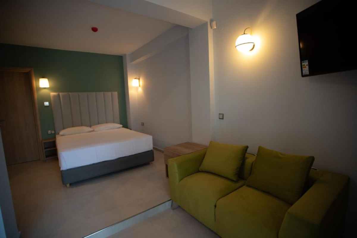 8 Boutique Hotel (Potidea)