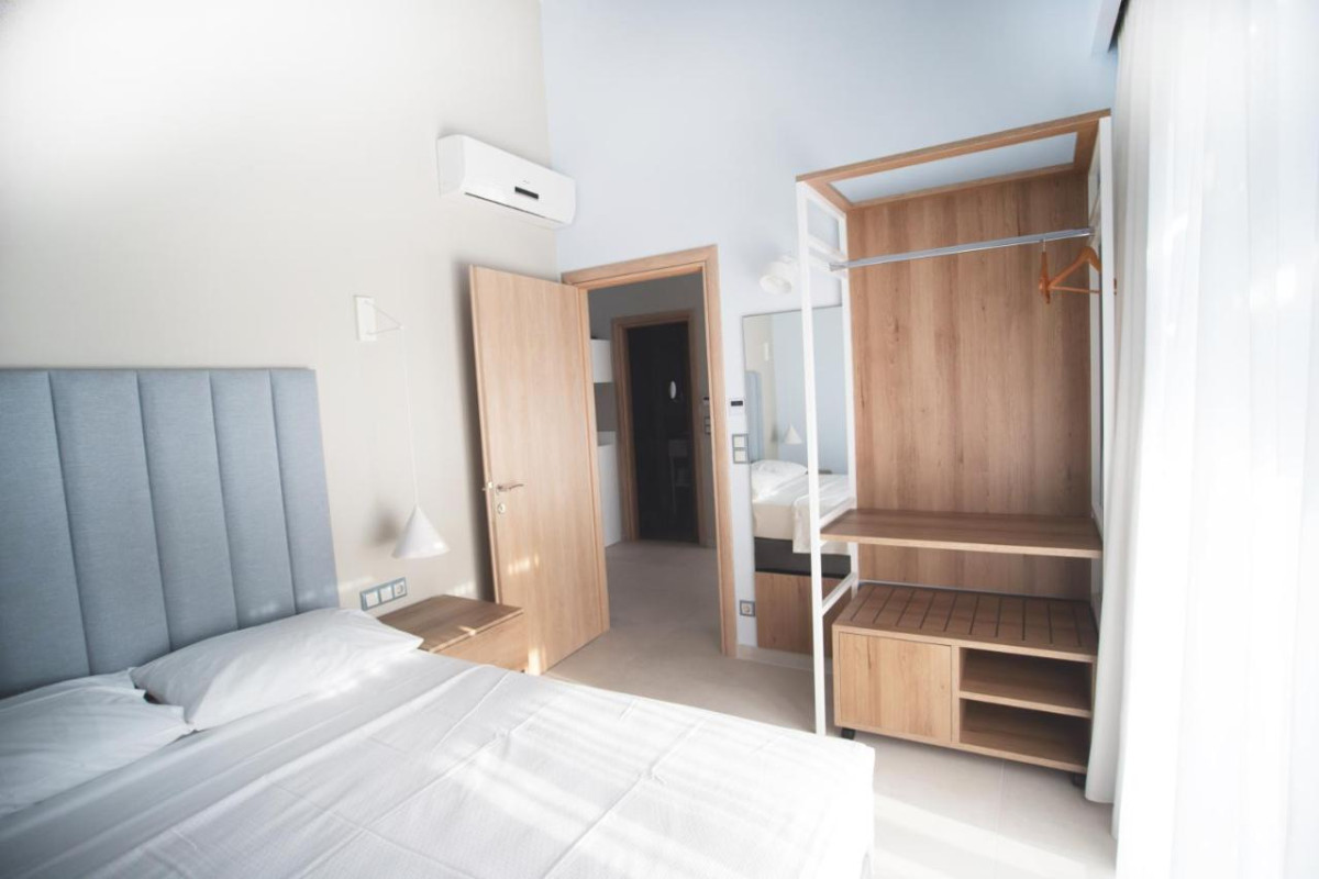 8 Boutique Suites