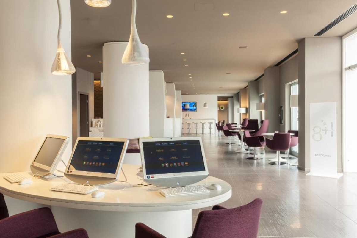 8piuhotel