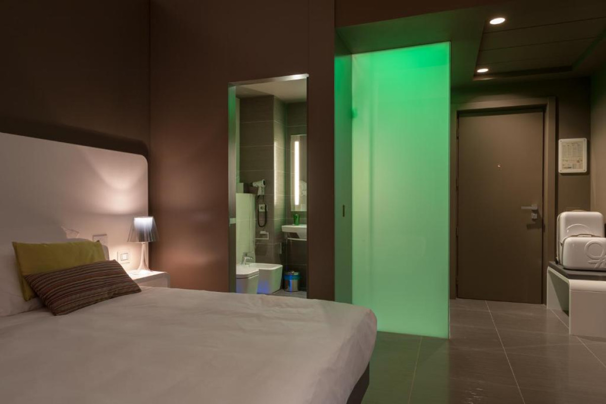 8piuhotel