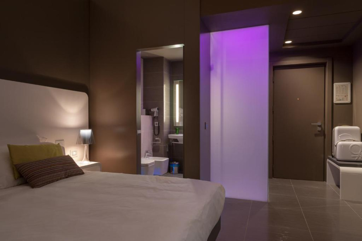 8piuhotel