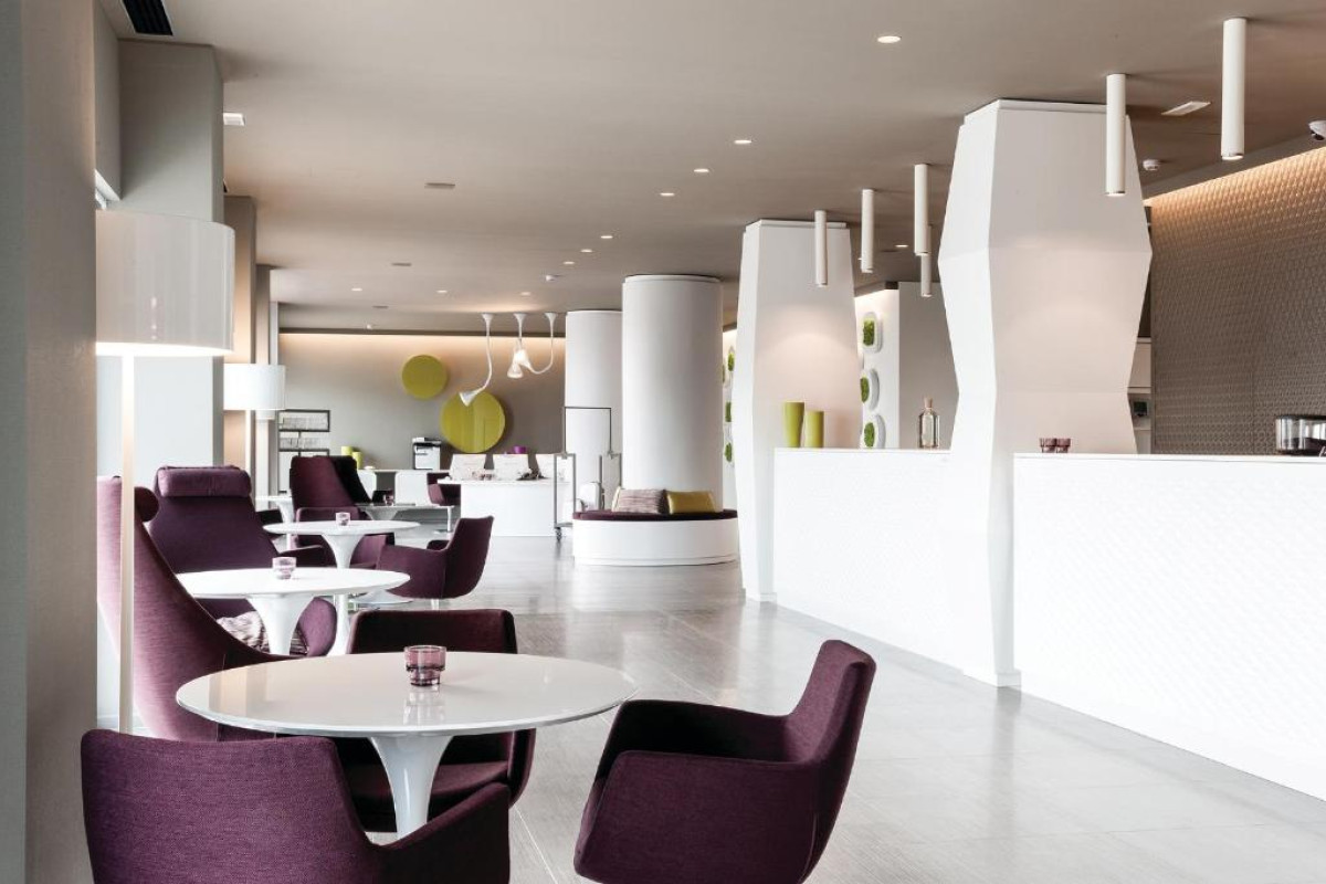 8piuhotel
