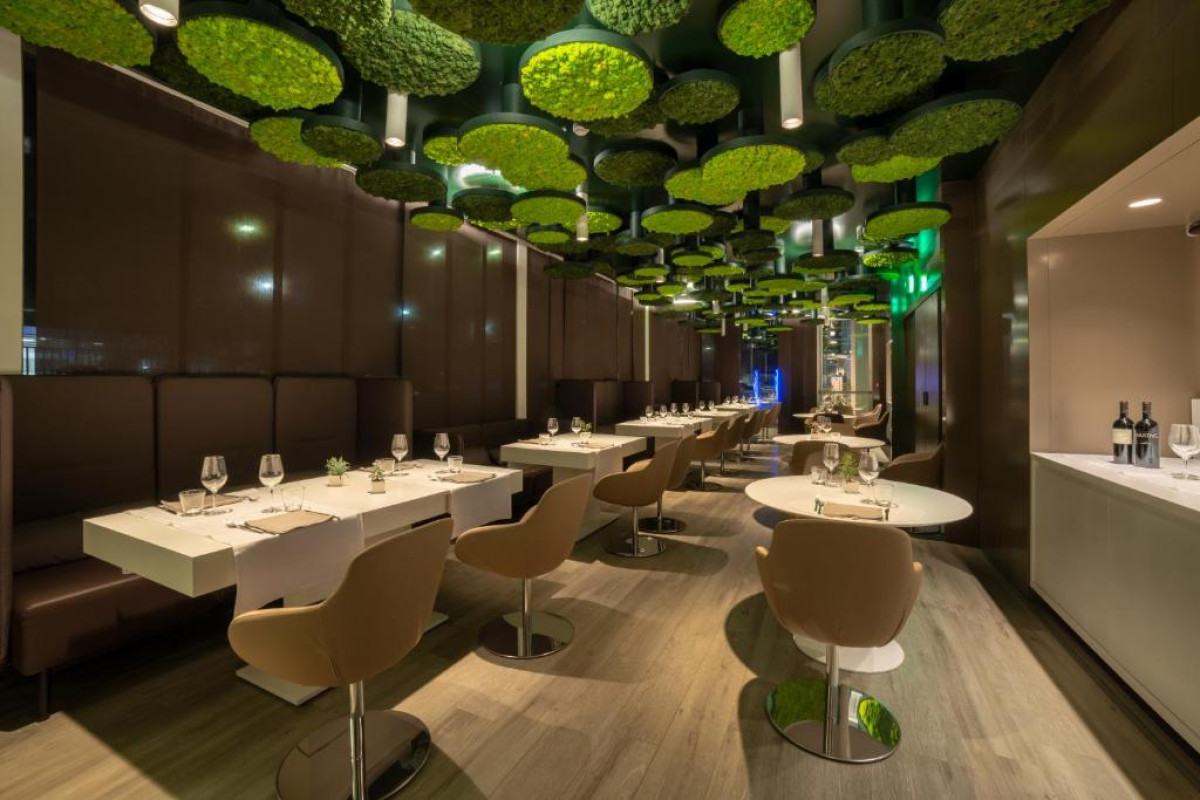 8piuhotel
