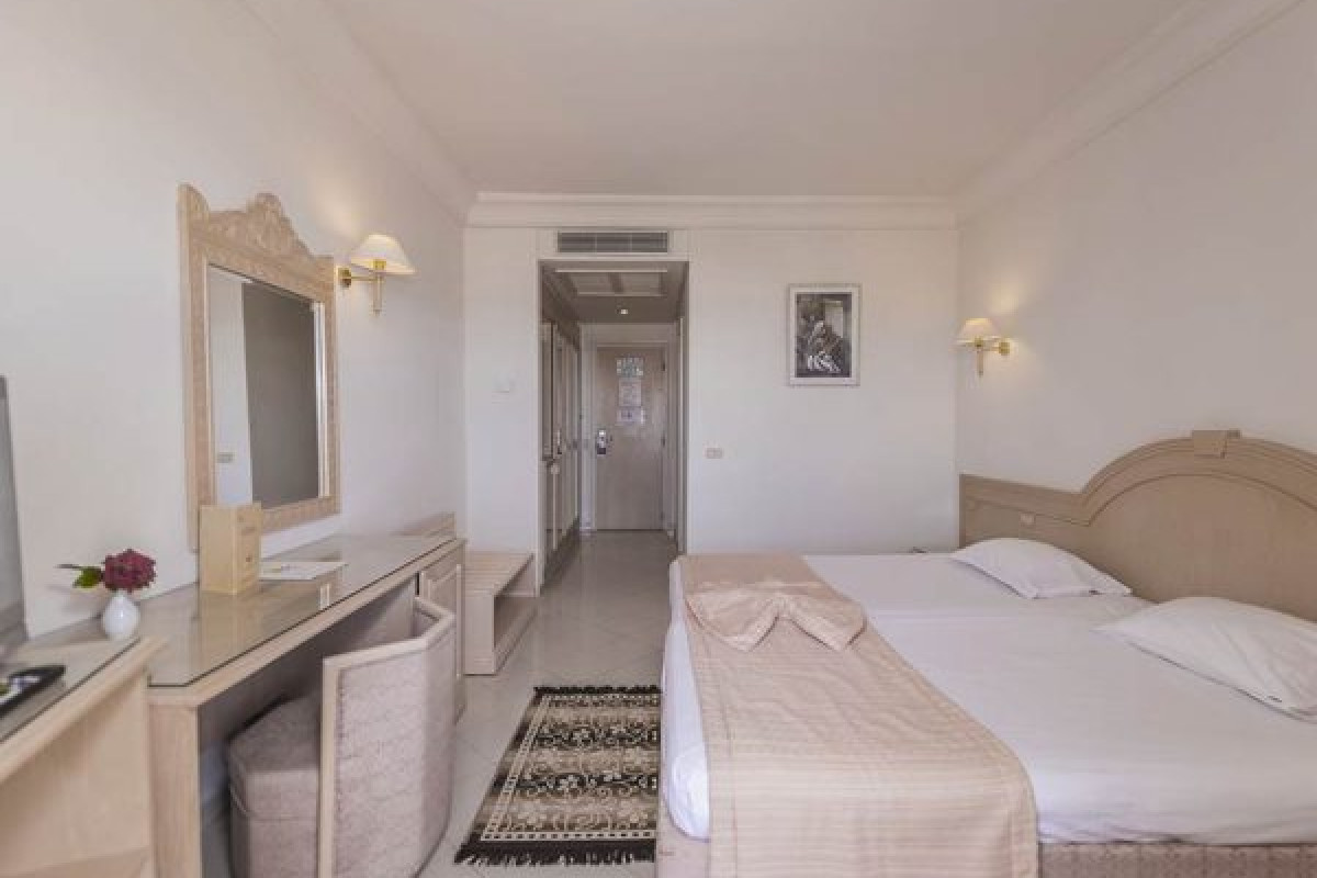 ABOU SOFIANE HOTEL & AQUAPARK