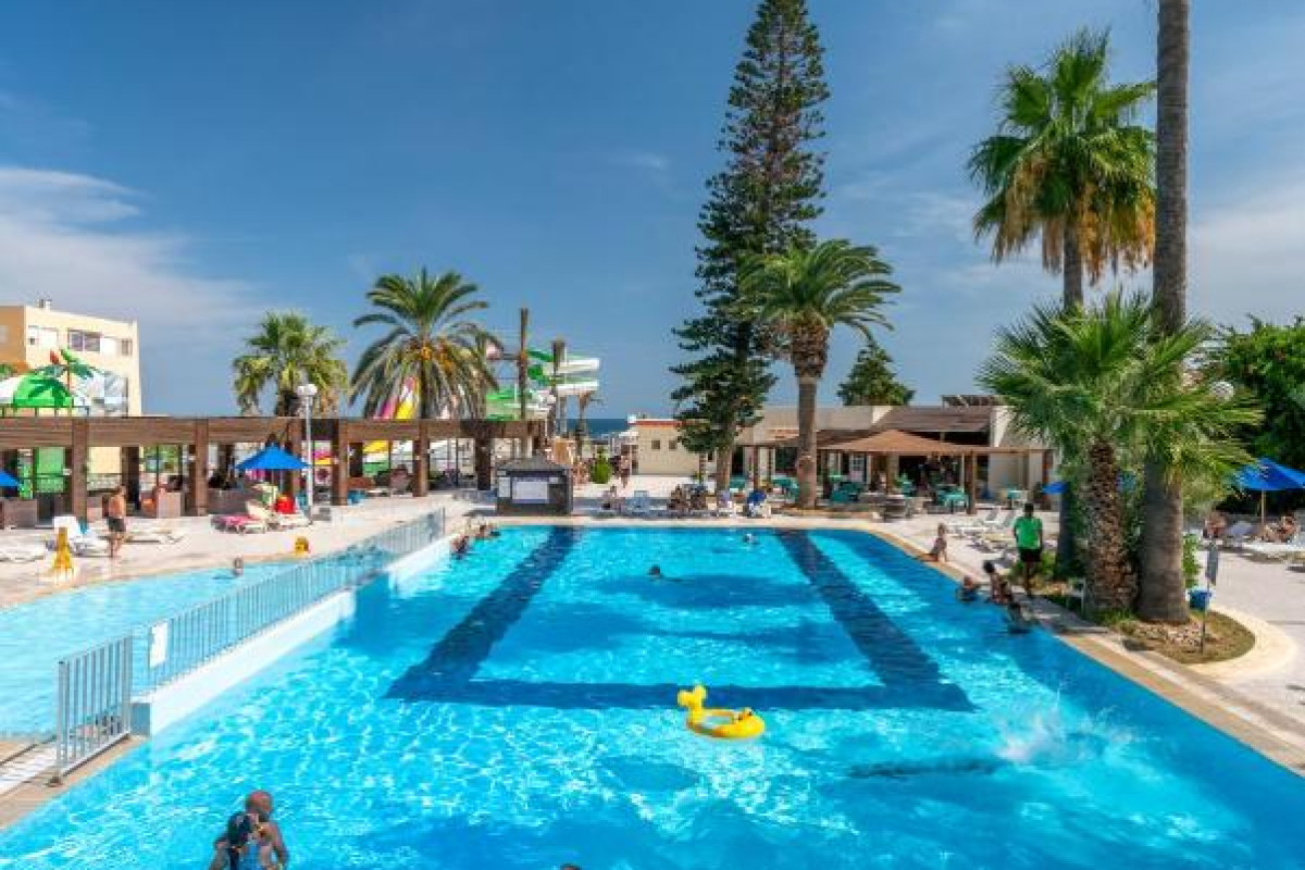 ABOU SOFIANE HOTEL & AQUAPARK