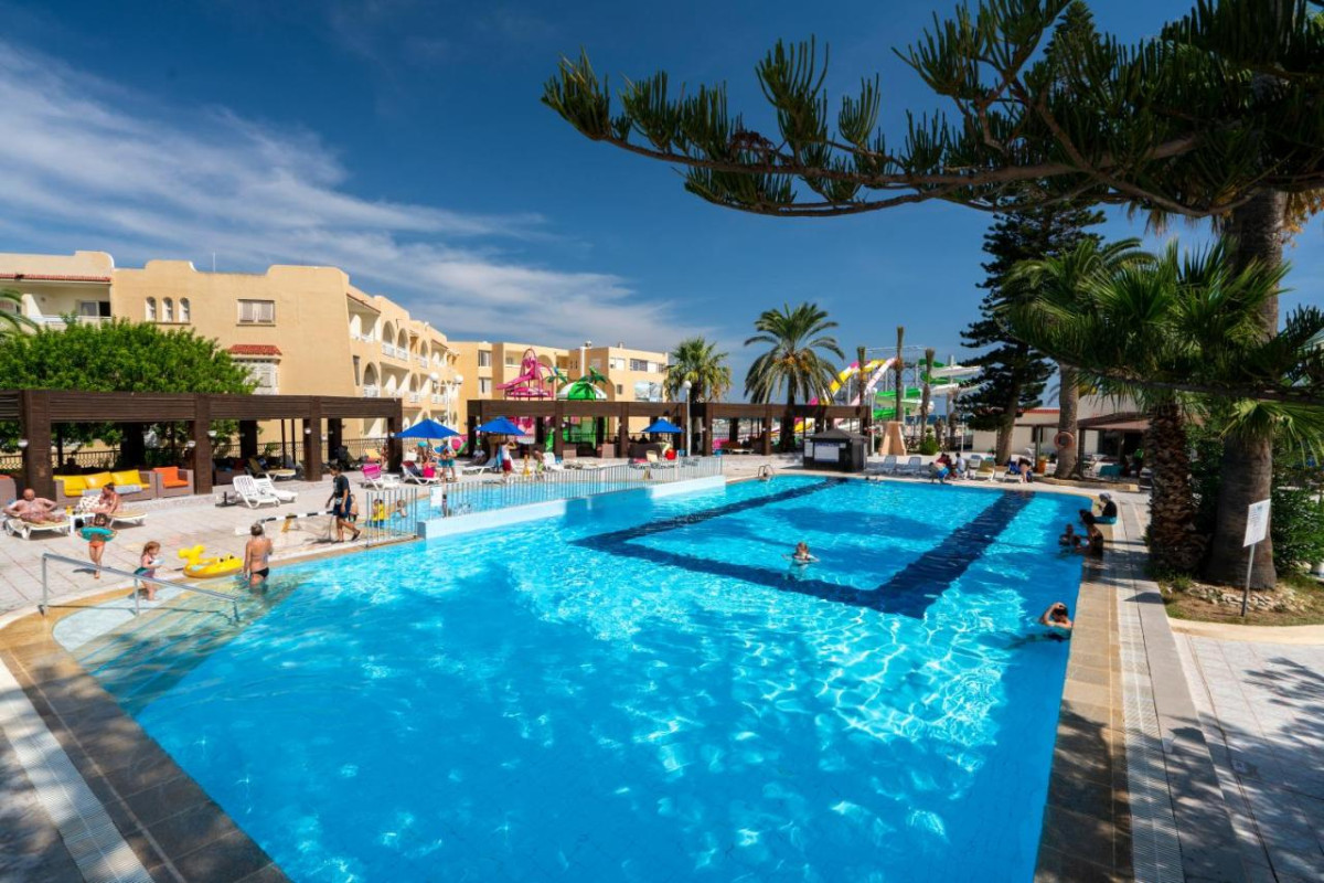 ABOU SOFIANE HOTEL & AQUAPARK