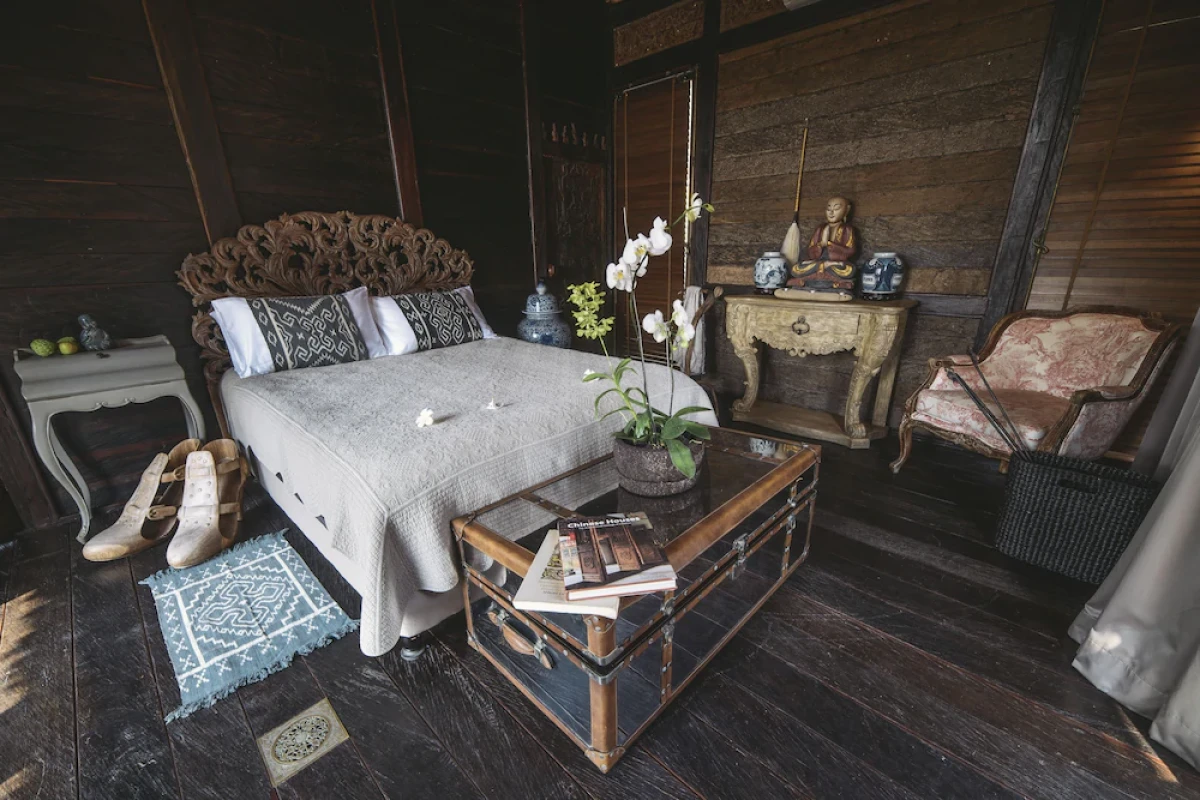 Absolute Beachfront Romantic Villa Laut