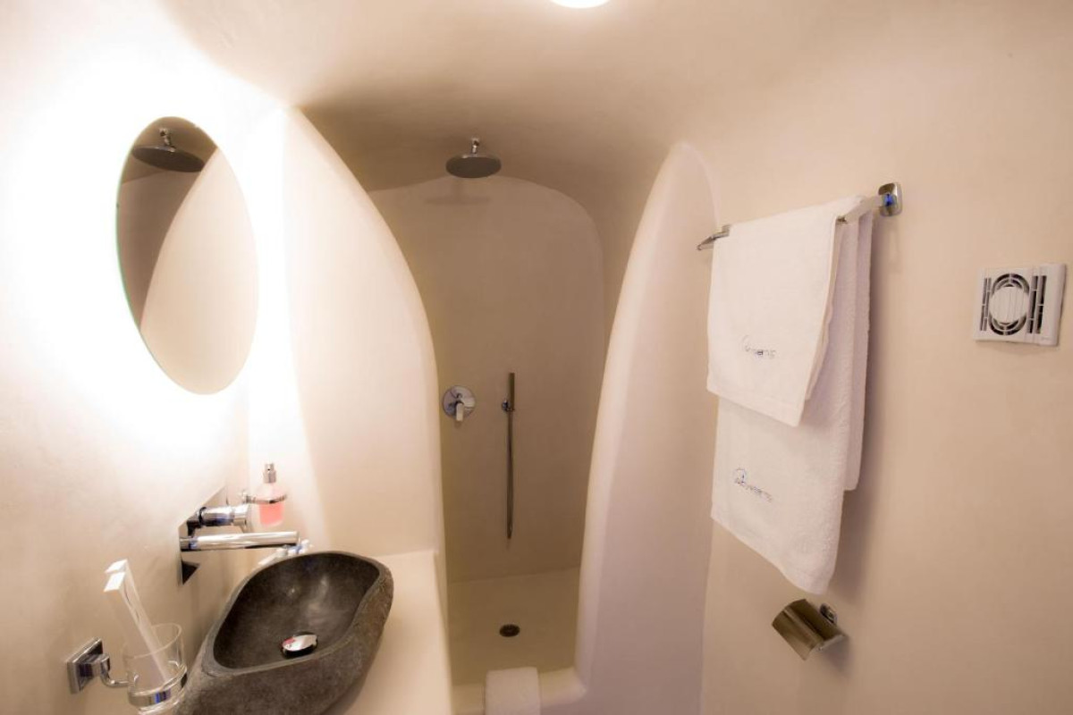 Abyssanto Suites & Spa by Apolafsi