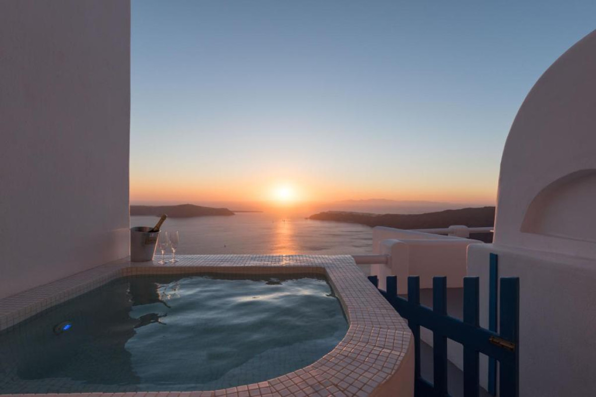 Abyssanto Suites & Spa by Apolafsi