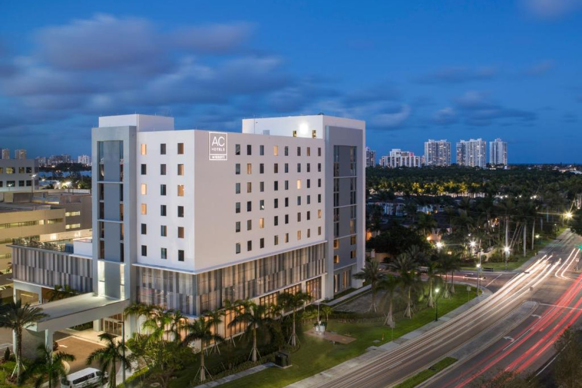 AC Hotel by Marriott Miami Aventura