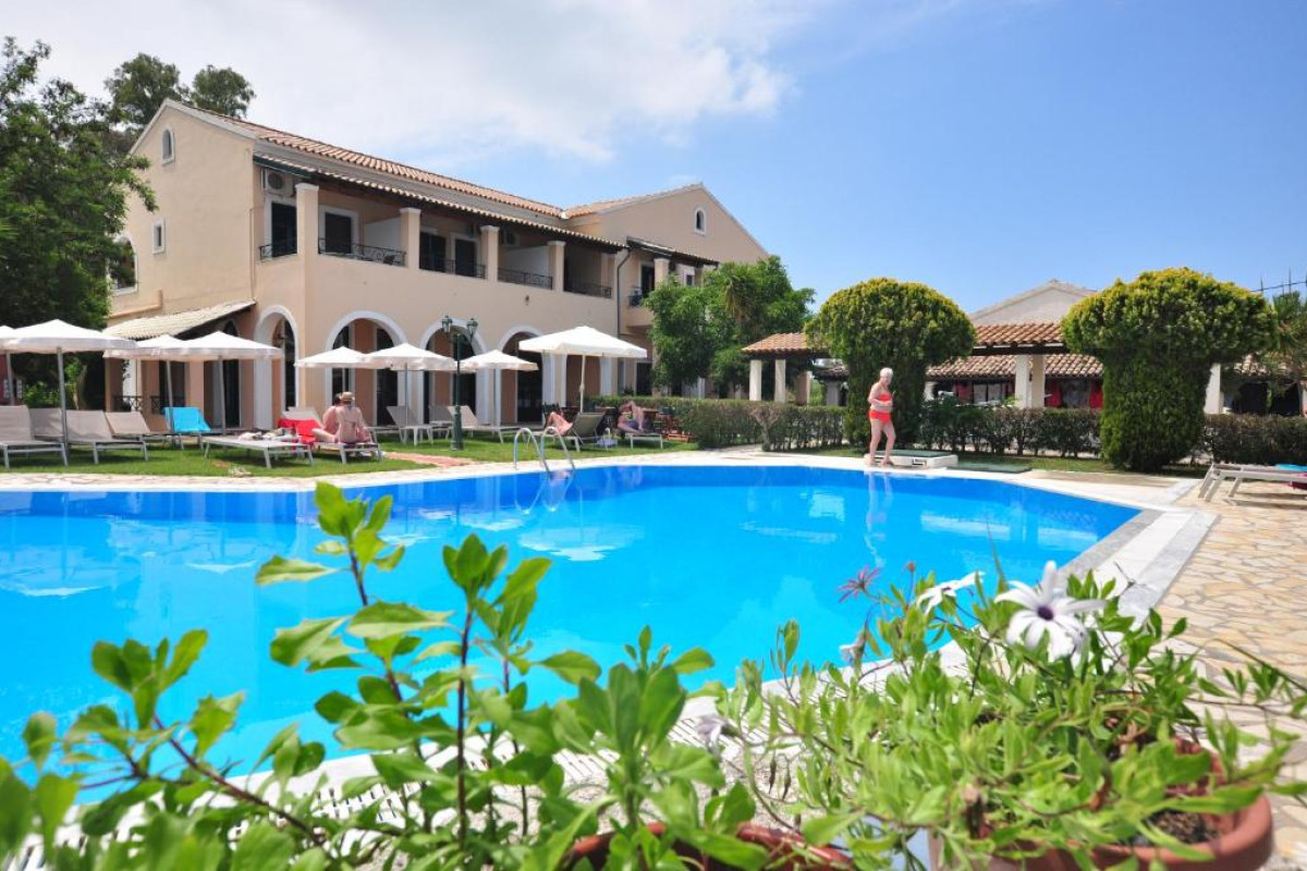 Acharavi Garden Hotel
