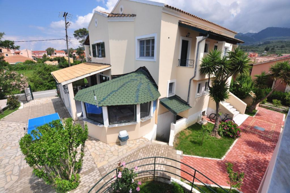 Acharavi Garden Hotel