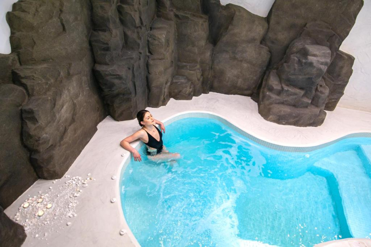 Acroterra Rosa Hotel & Spa
