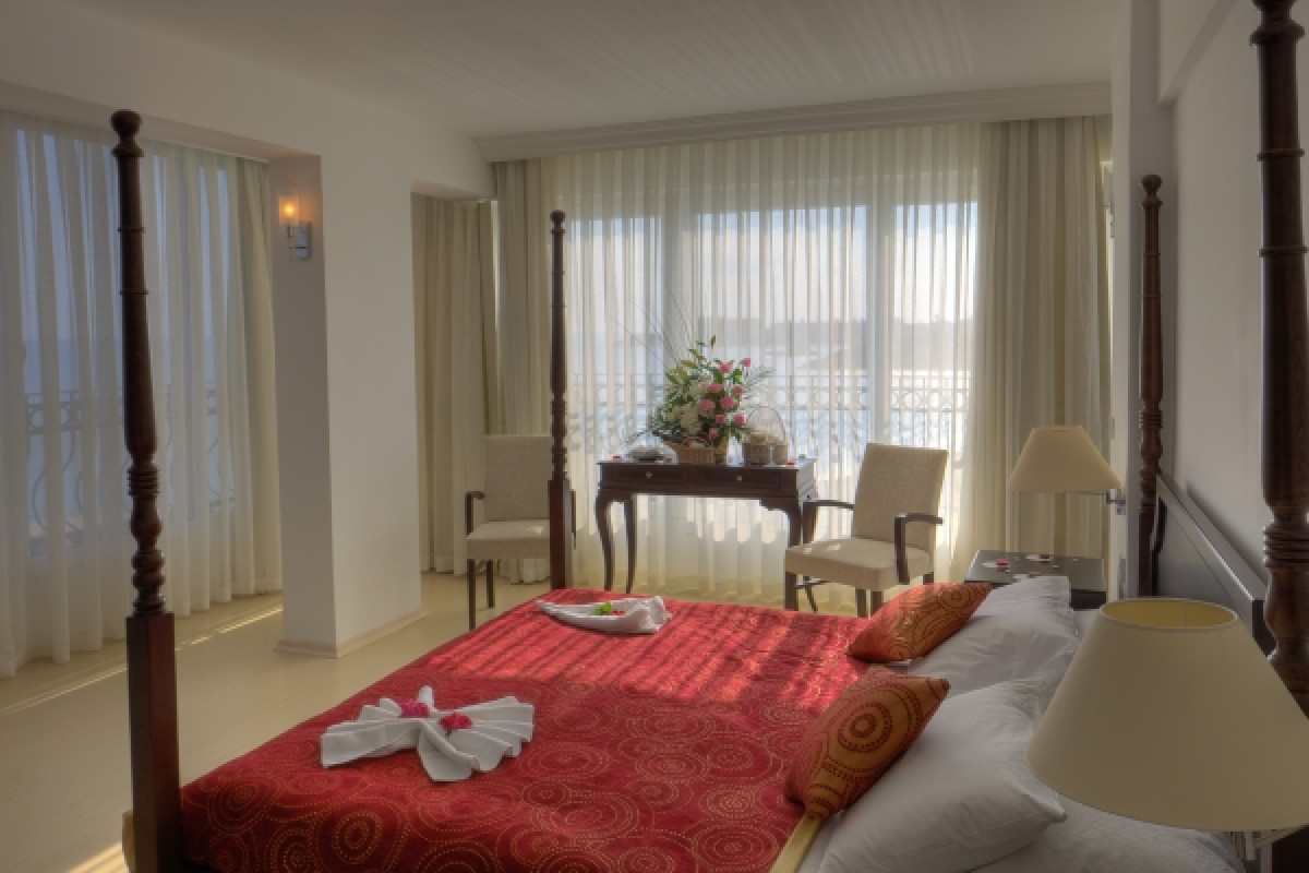 ADA BEACH HOTEL